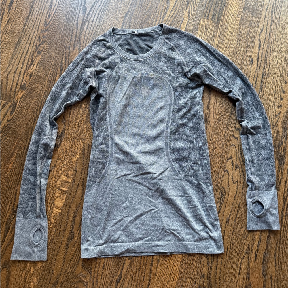 lululemon athletica Gray Long Sleeve Top